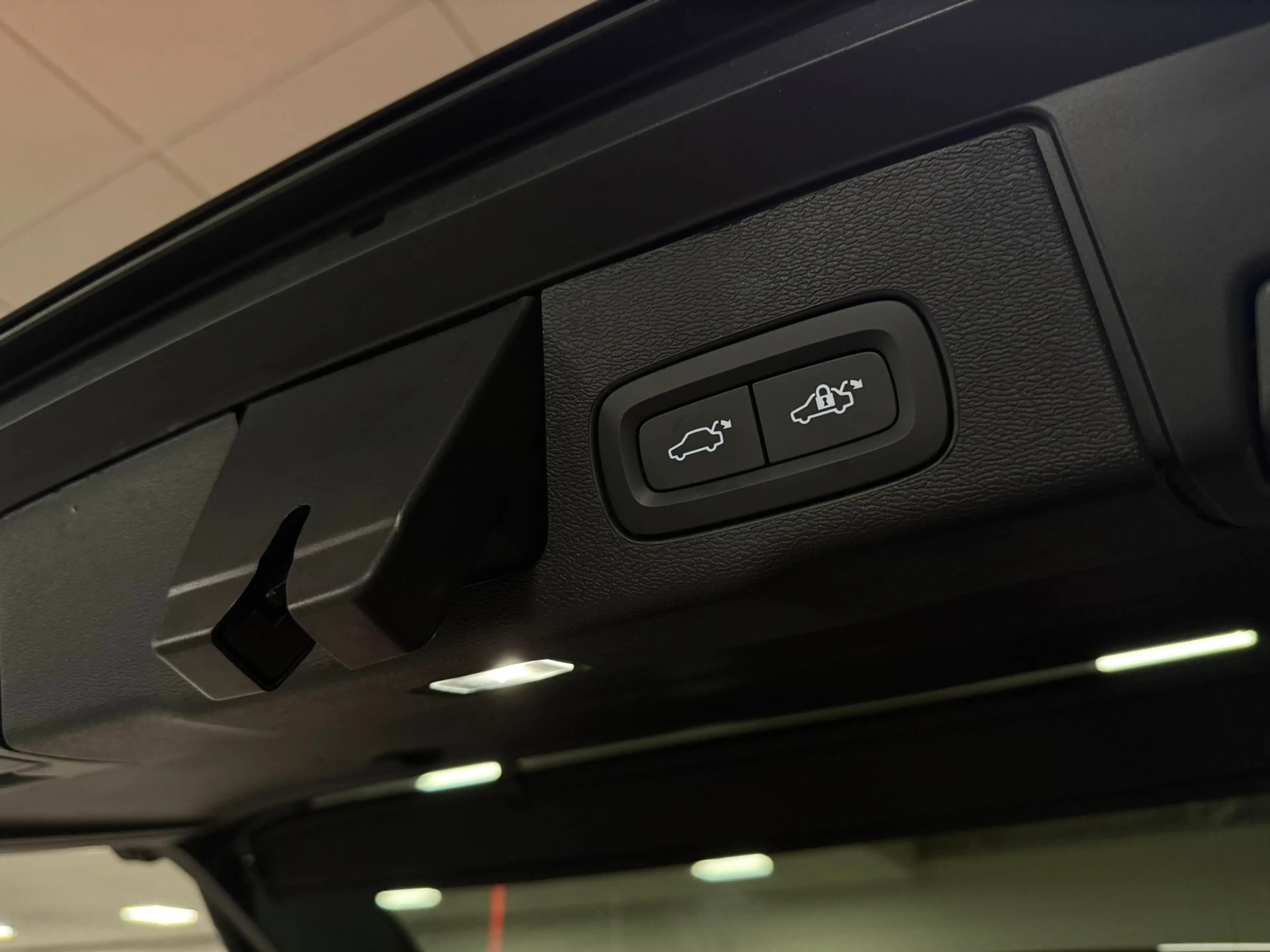 Volvo XC60 T6 AWD Recharge Ultra Dark | Facelift | Luchtverin — photo 12