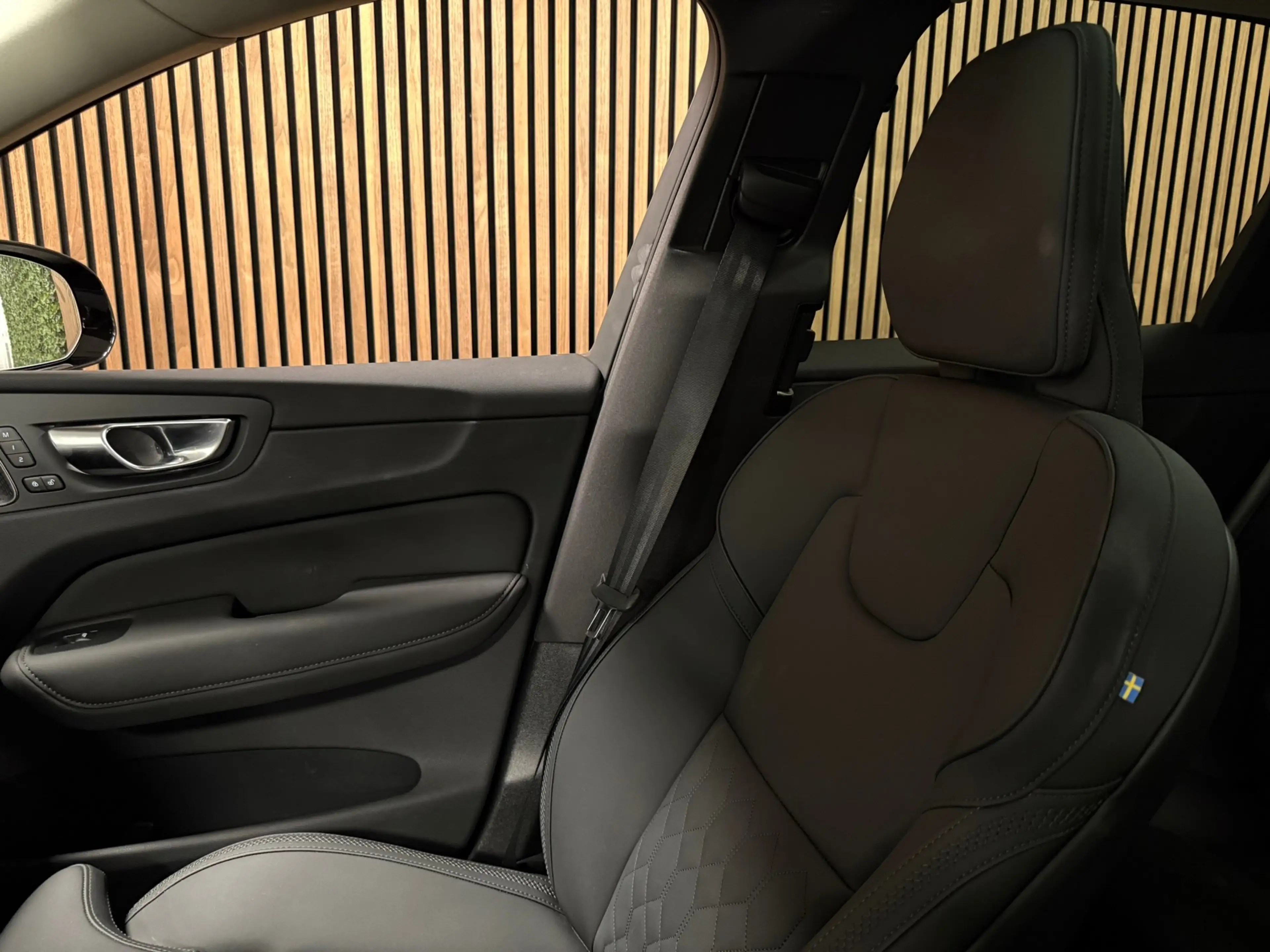 Volvo XC60 T6 AWD Recharge Ultra Dark | Facelift | Luchtverin — photo 40