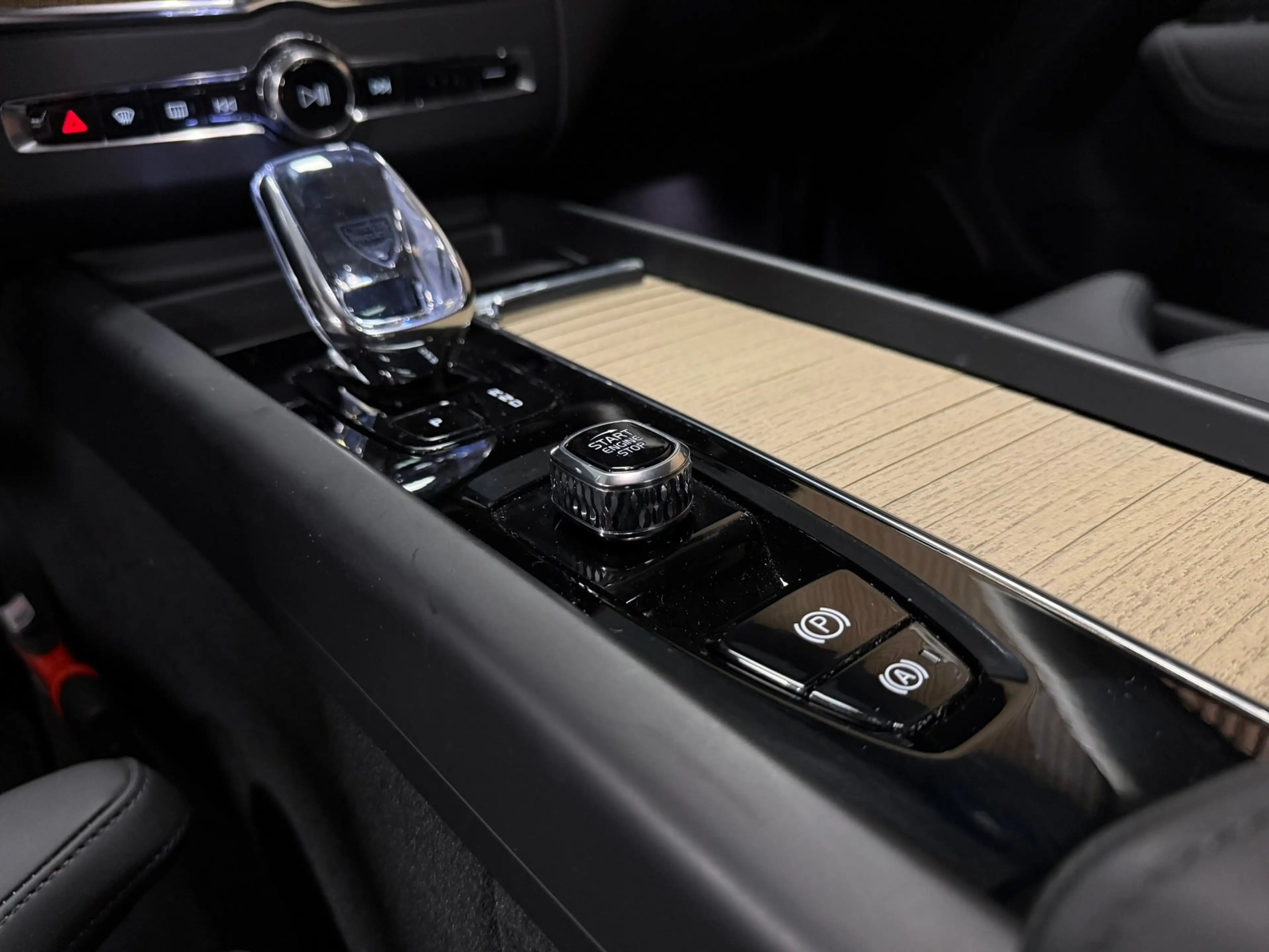 Volvo XC60 T6 AWD Recharge Ultra Dark | Facelift | Luchtverin — photo 44