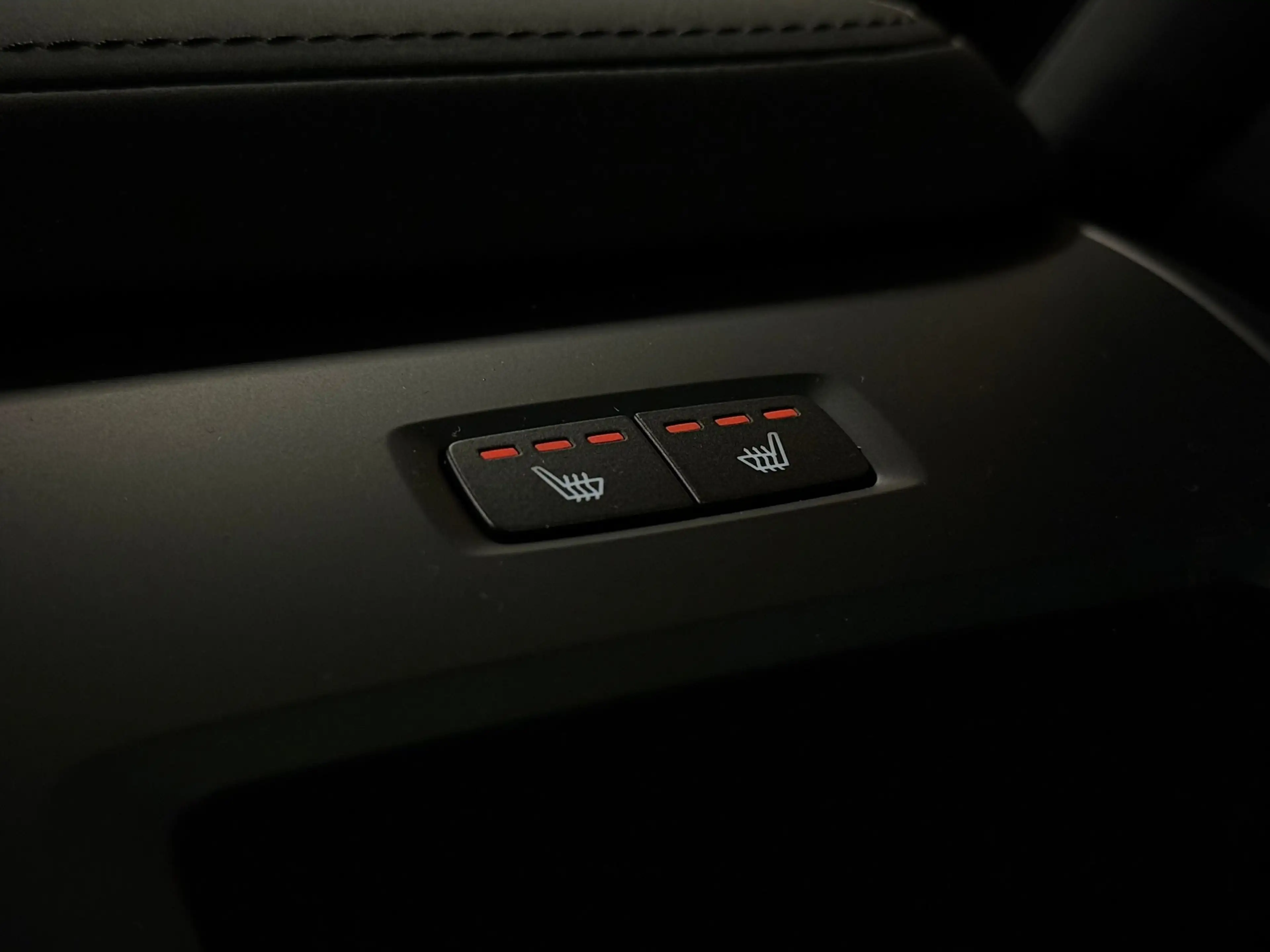 Volvo XC60 T6 AWD Recharge Ultra Dark | Facelift | Luchtverin — photo 16