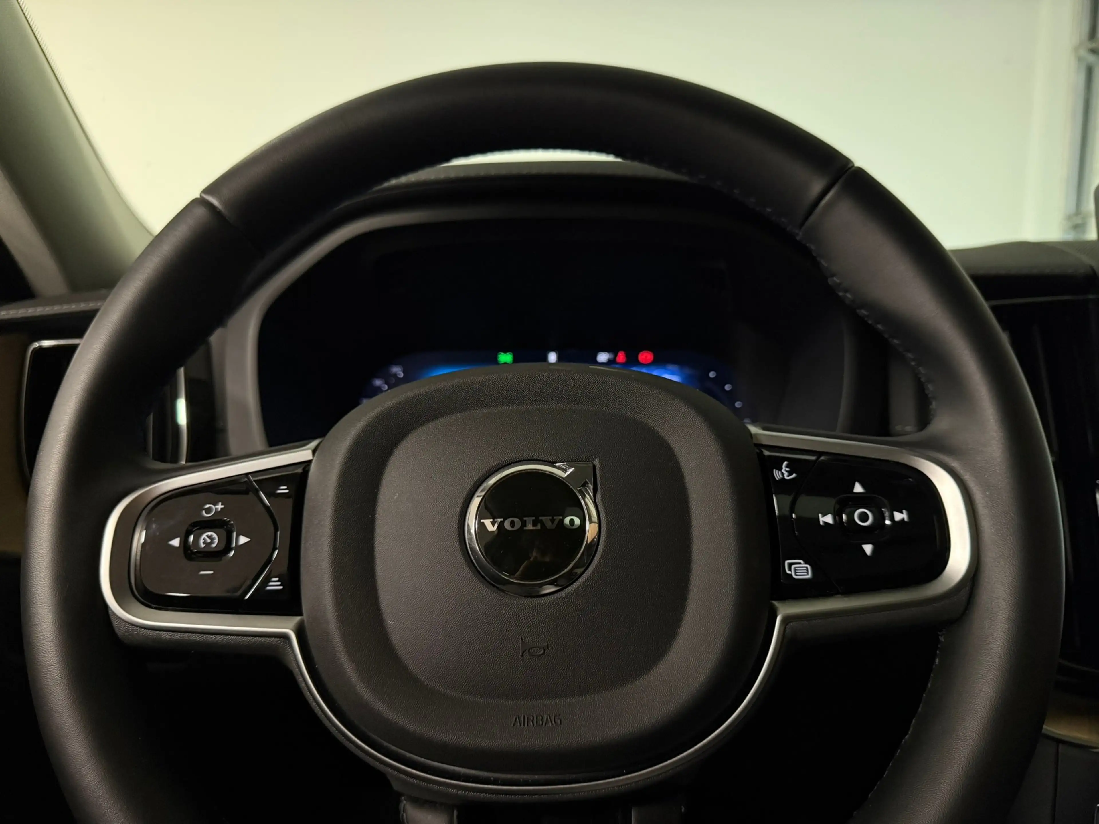 Volvo XC60 T6 AWD Recharge Ultra Dark | Facelift | Luchtverin — photo 21