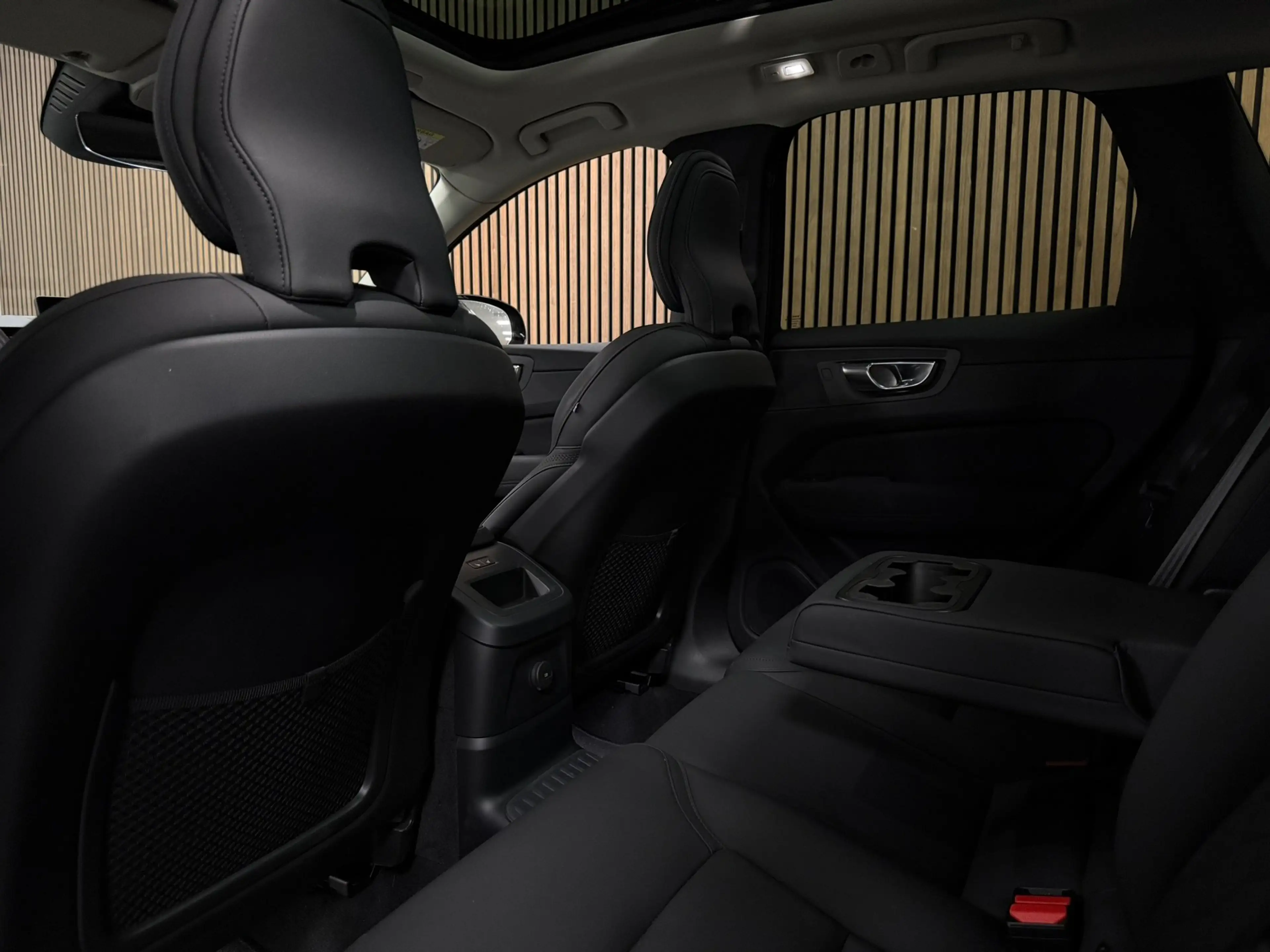 Volvo XC60 T6 AWD Recharge Ultra Dark | Facelift | Luchtverin — photo 14