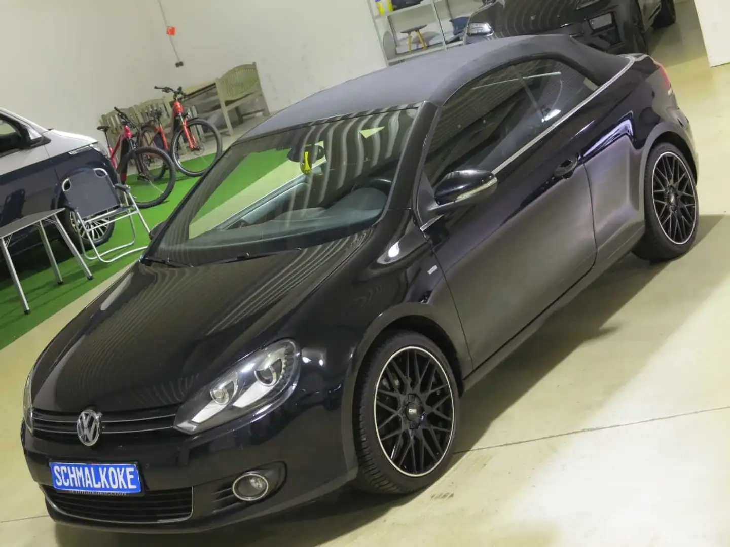 Volkswagen Golf Cabrio 2.0 TDI BMT Cup Xenon AHK LM18 Schwarz - 2
