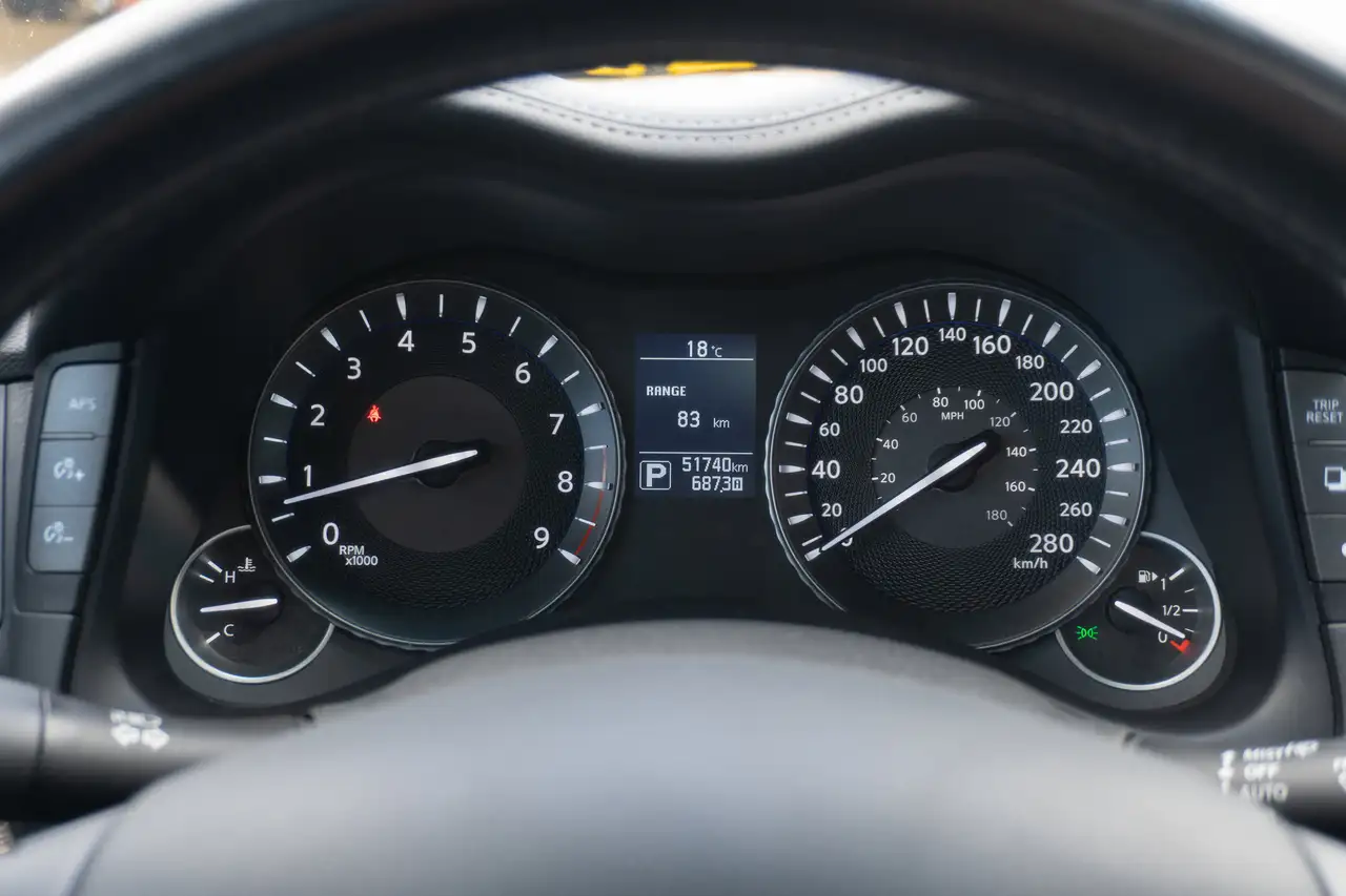 Infiniti Q70 снимка Infiniti Q70