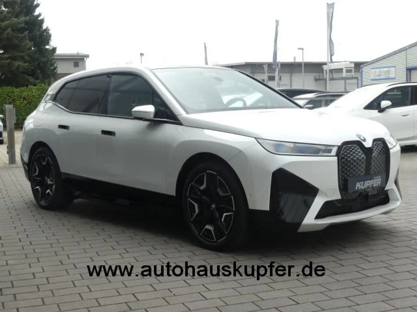 BMW iX xDrive50 Sportpak.AHK°LASER°PANO°22-Massage Blanco - 2