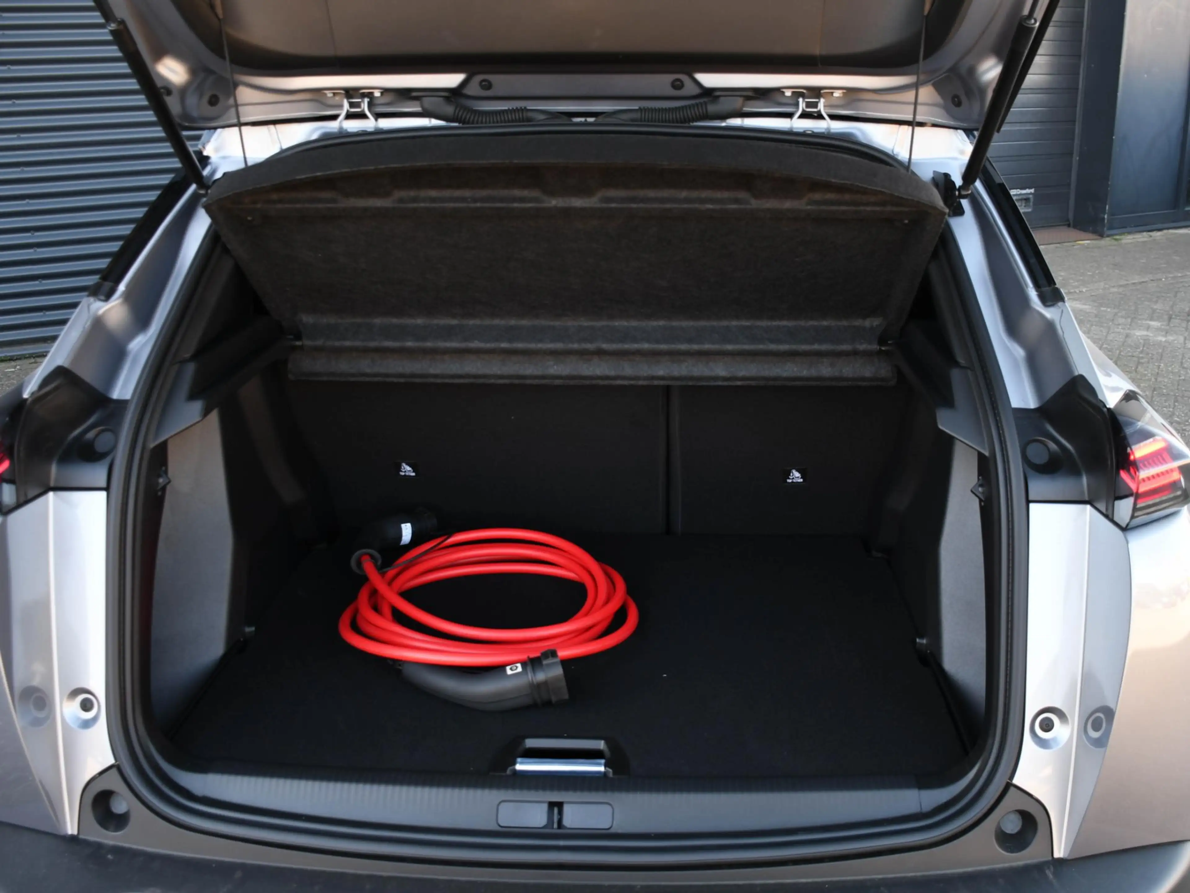 Peugeot e-2008 GT Avantage 54kWh 156pk Automaat MASSAGE | CAMERA — photo 12