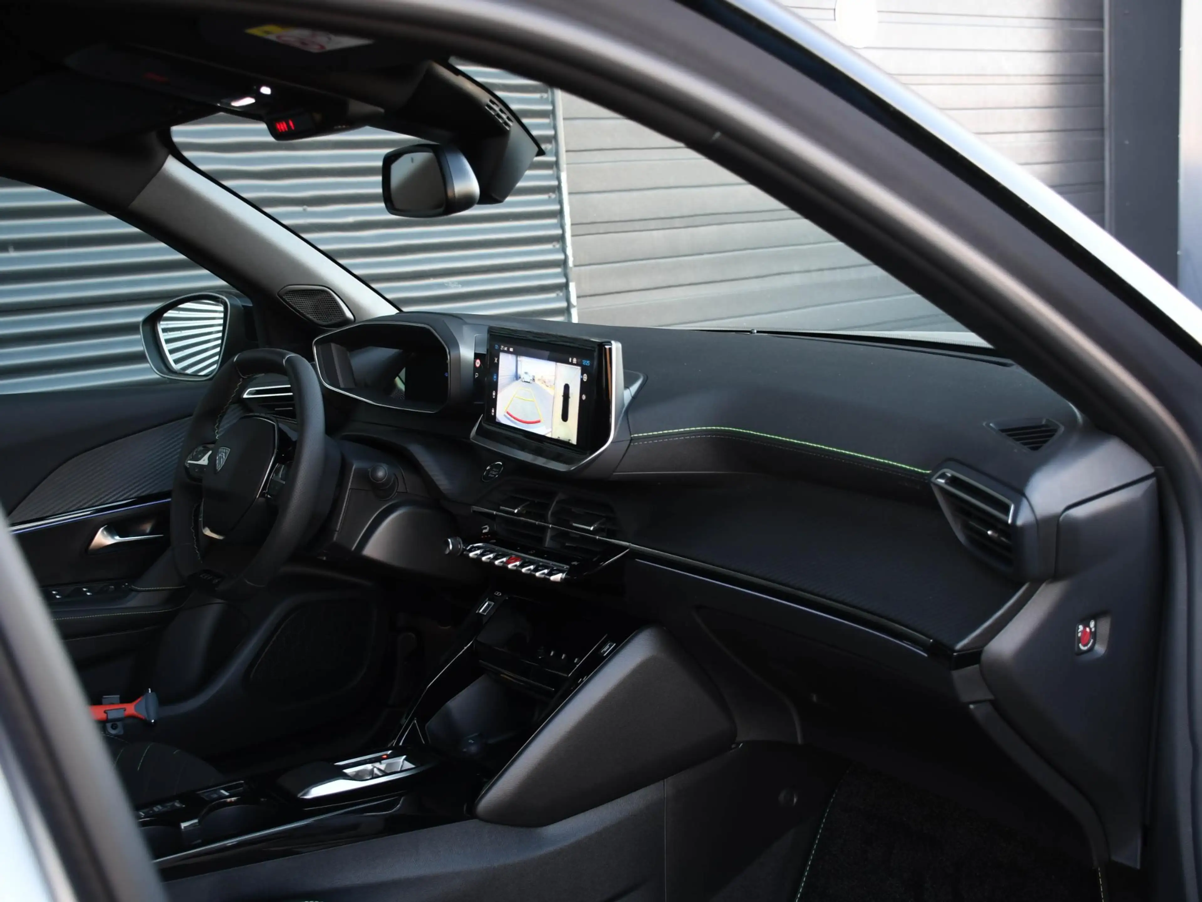 Peugeot e-2008 GT Avantage 54kWh 156pk Automaat MASSAGE | CAMERA — photo 9