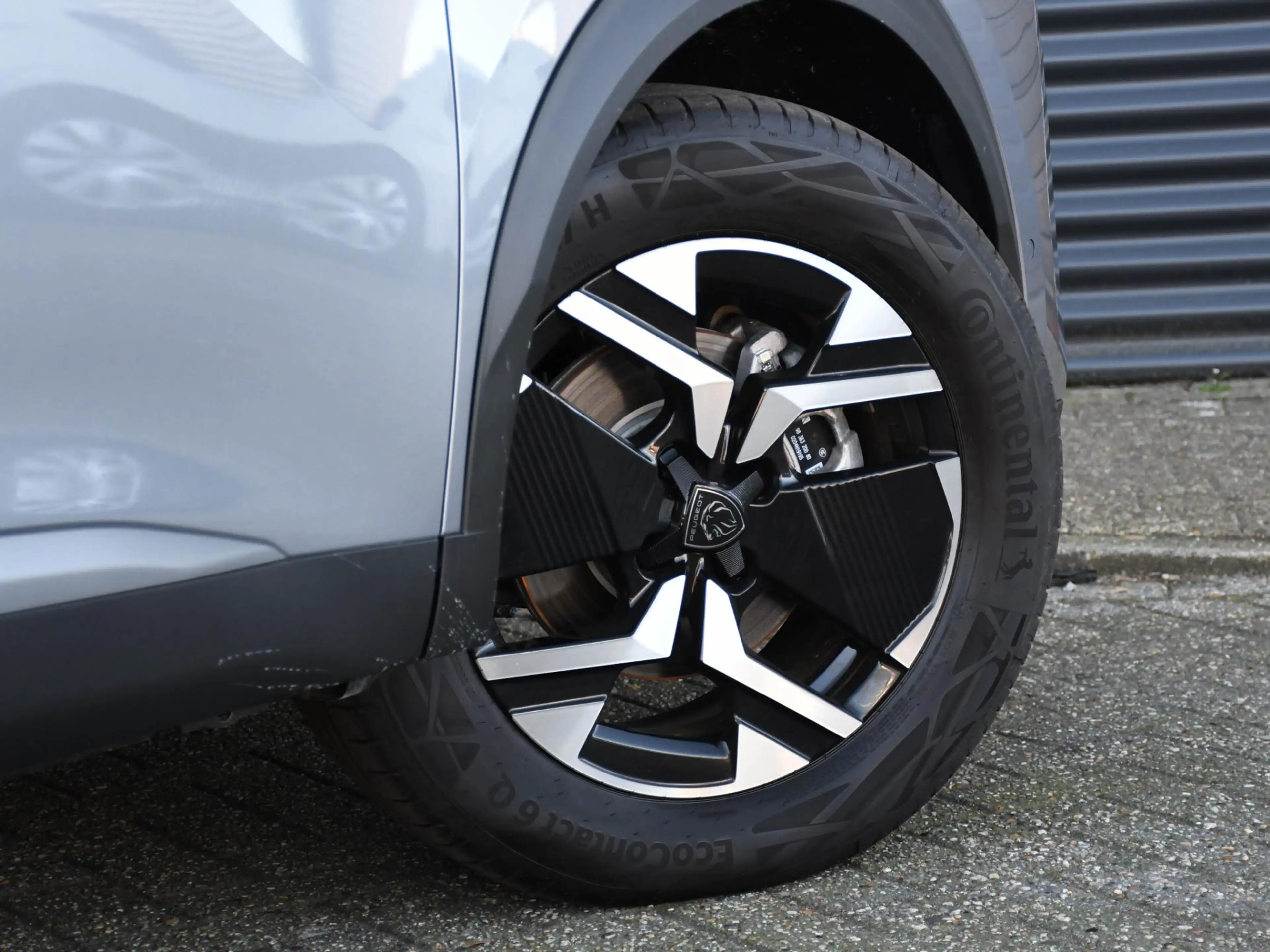 Peugeot e-2008 GT Avantage 54kWh 156pk Automaat MASSAGE | CAMERA — photo 6