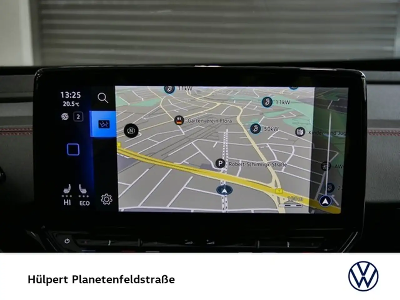 Volkswagen ID.4 GTX 4X4 WÄRMEPUMPE PANO AHK 360CAM ACC LM21 10