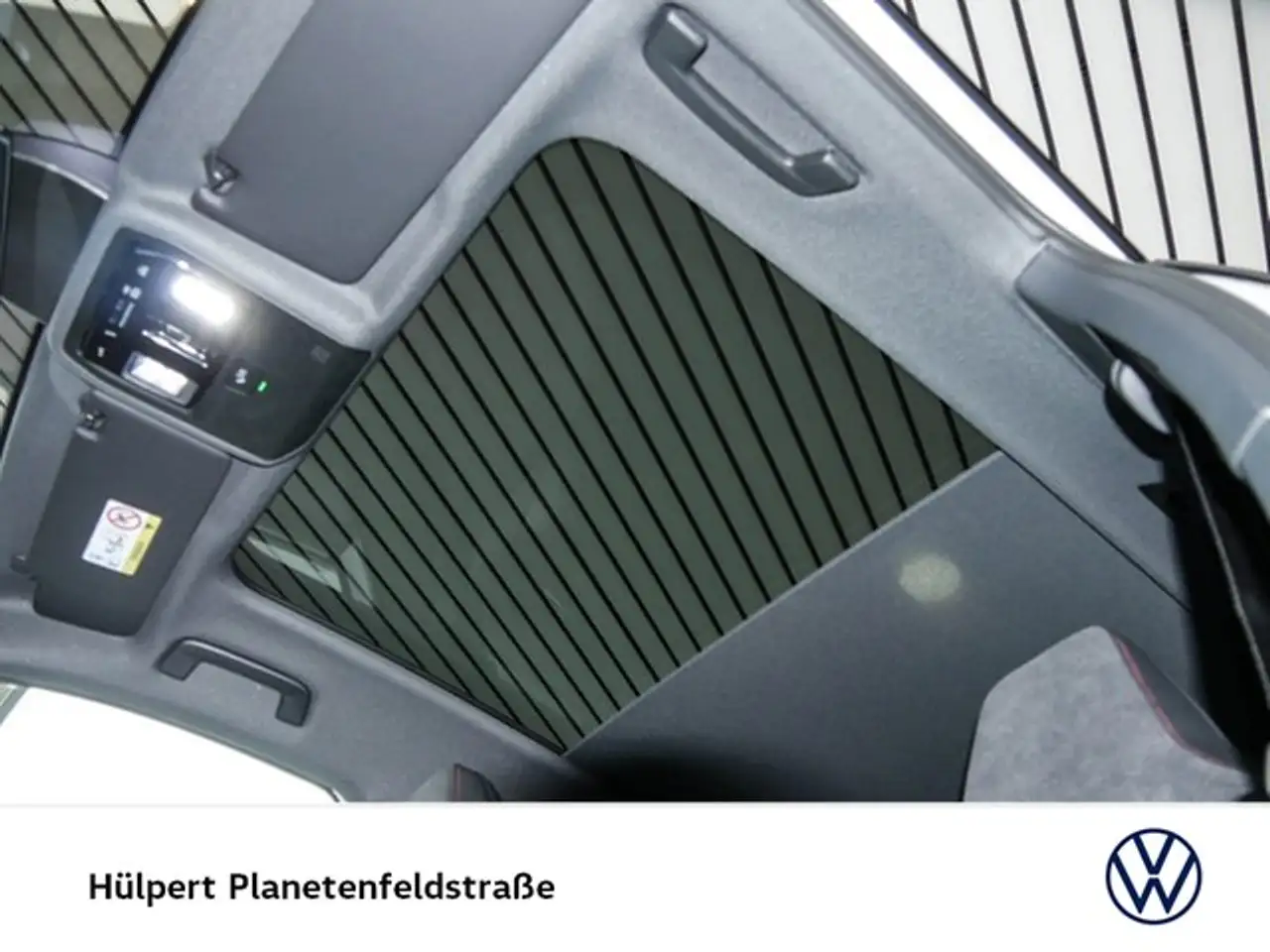 Volkswagen ID.4 GTX 4X4 WÄRMEPUMPE PANO AHK 360CAM ACC LM21 14