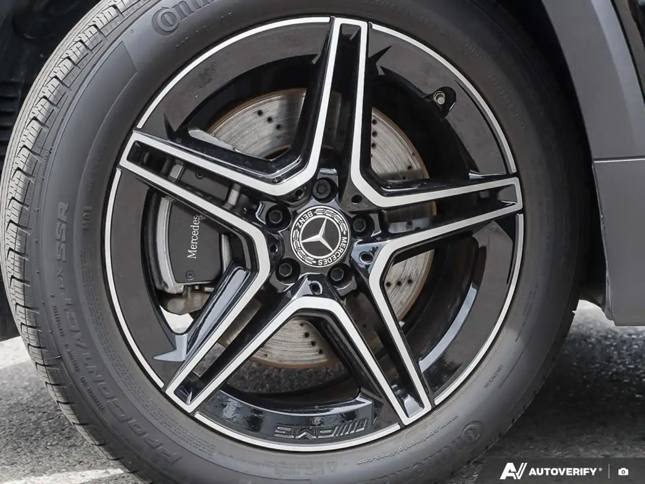 Mercedes-Benz GLB снимка Mercedes-Benz GLB
