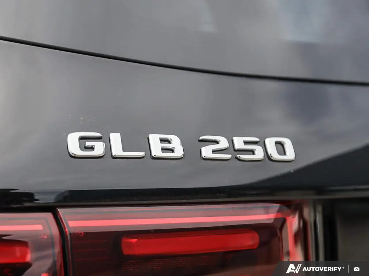 Mercedes-Benz GLB снимка Mercedes-Benz GLB