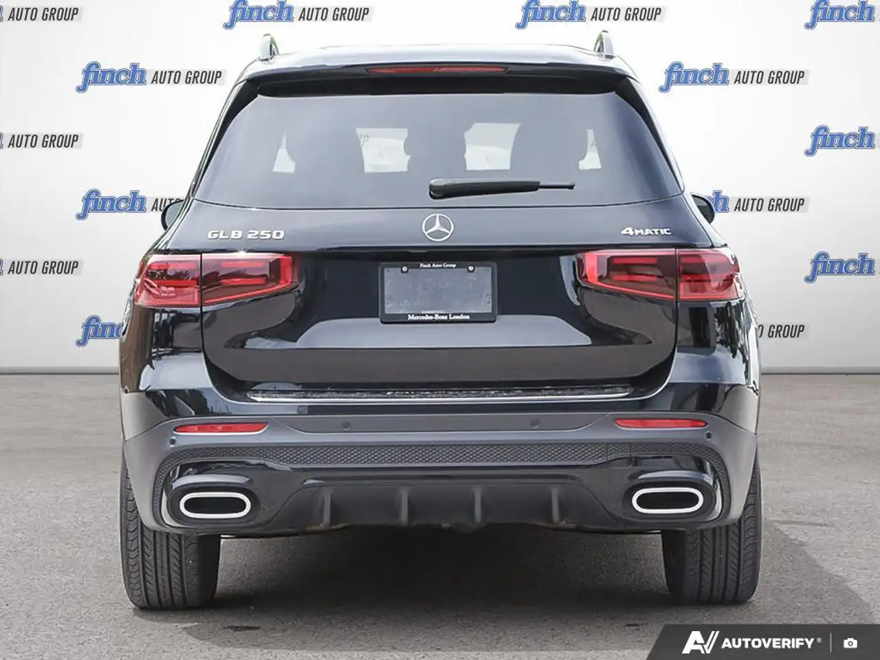 Mercedes-Benz GLB снимка Mercedes-Benz GLB