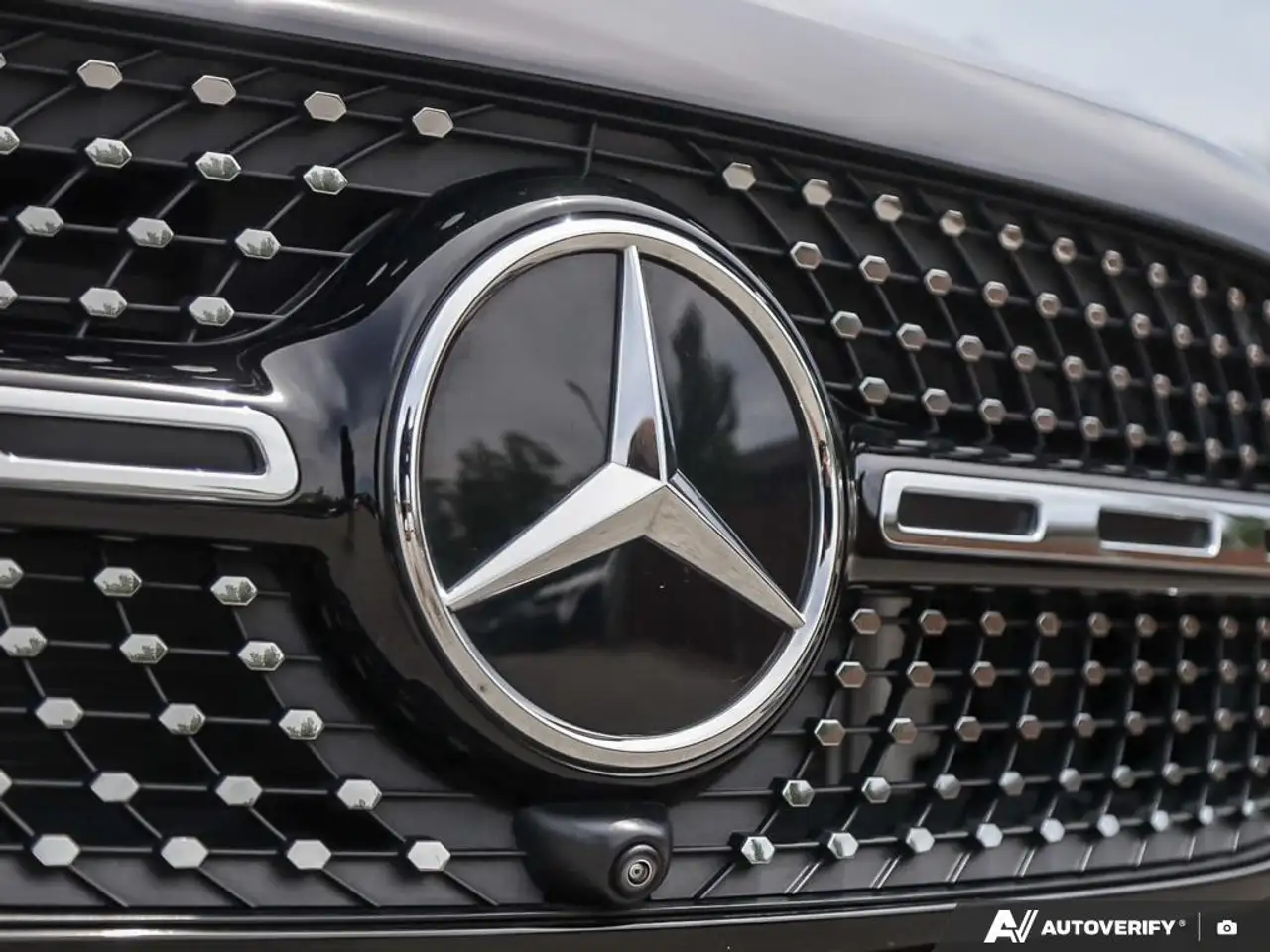 Mercedes-Benz GLB снимка Mercedes-Benz GLB