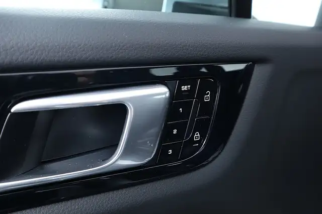 Porsche Cayenne III E-Hybrid PHEV HEAD UP PANO LUFT MEGAVOLL!!! Ansicht 17