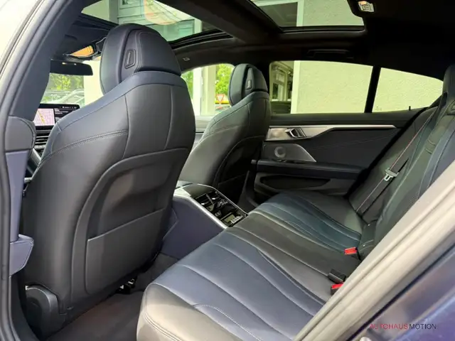 BMW M view 11
