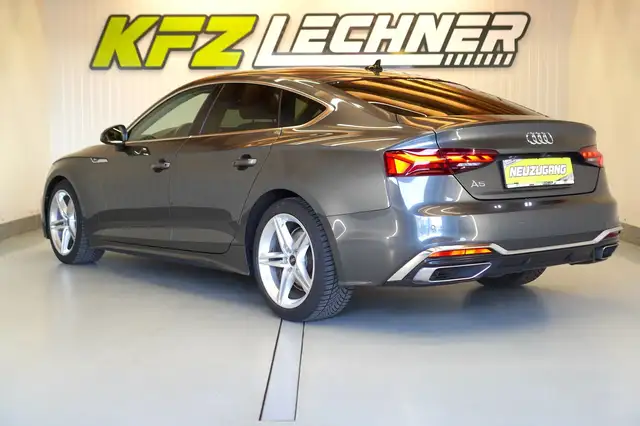 Audi A5 view 7