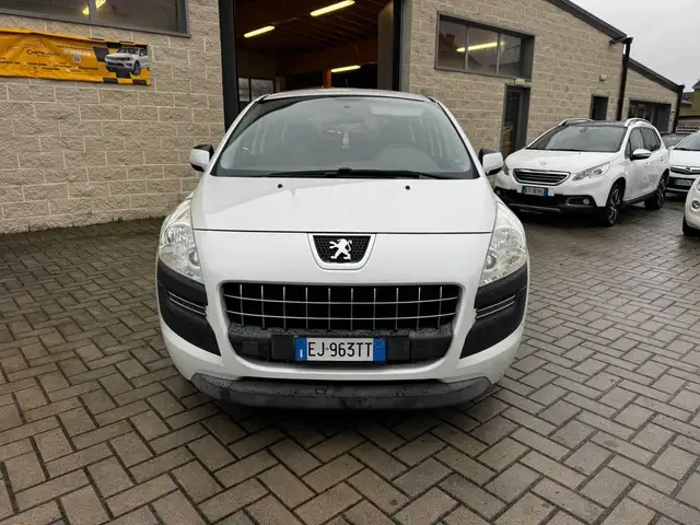 Peugeot 3008 1.6 vti 16v Access (premium)