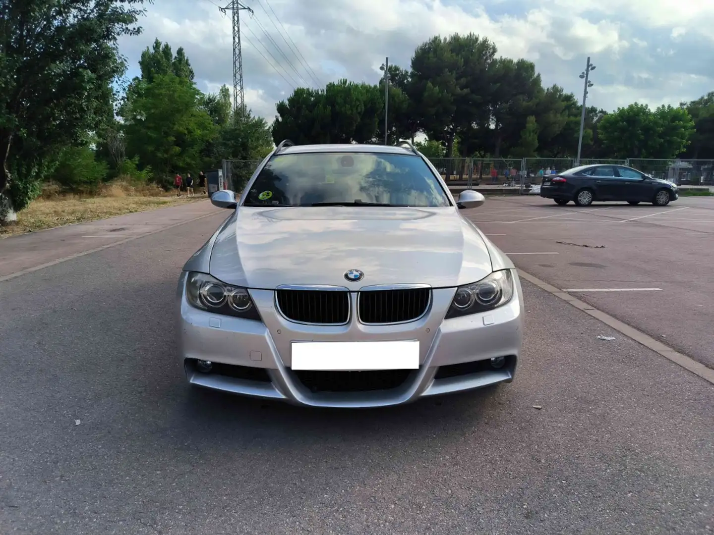 BMW 320 320d Touring Plateado - 2