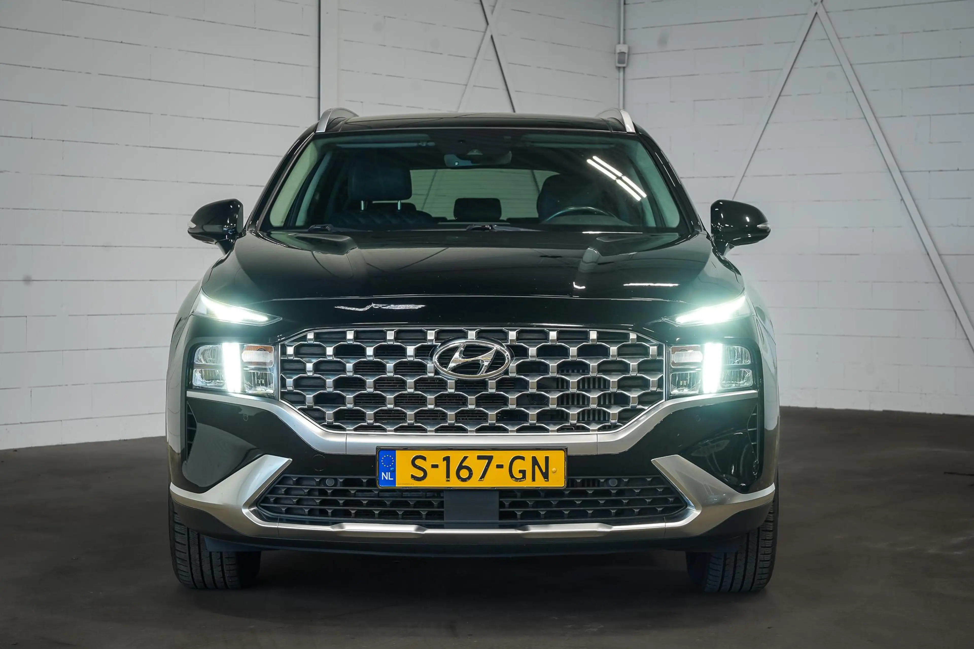 Hyundai SANTA FE 1.6 T-GDI HEV Comfort Smart Sky 7p. | Panoramadak| — photo 3