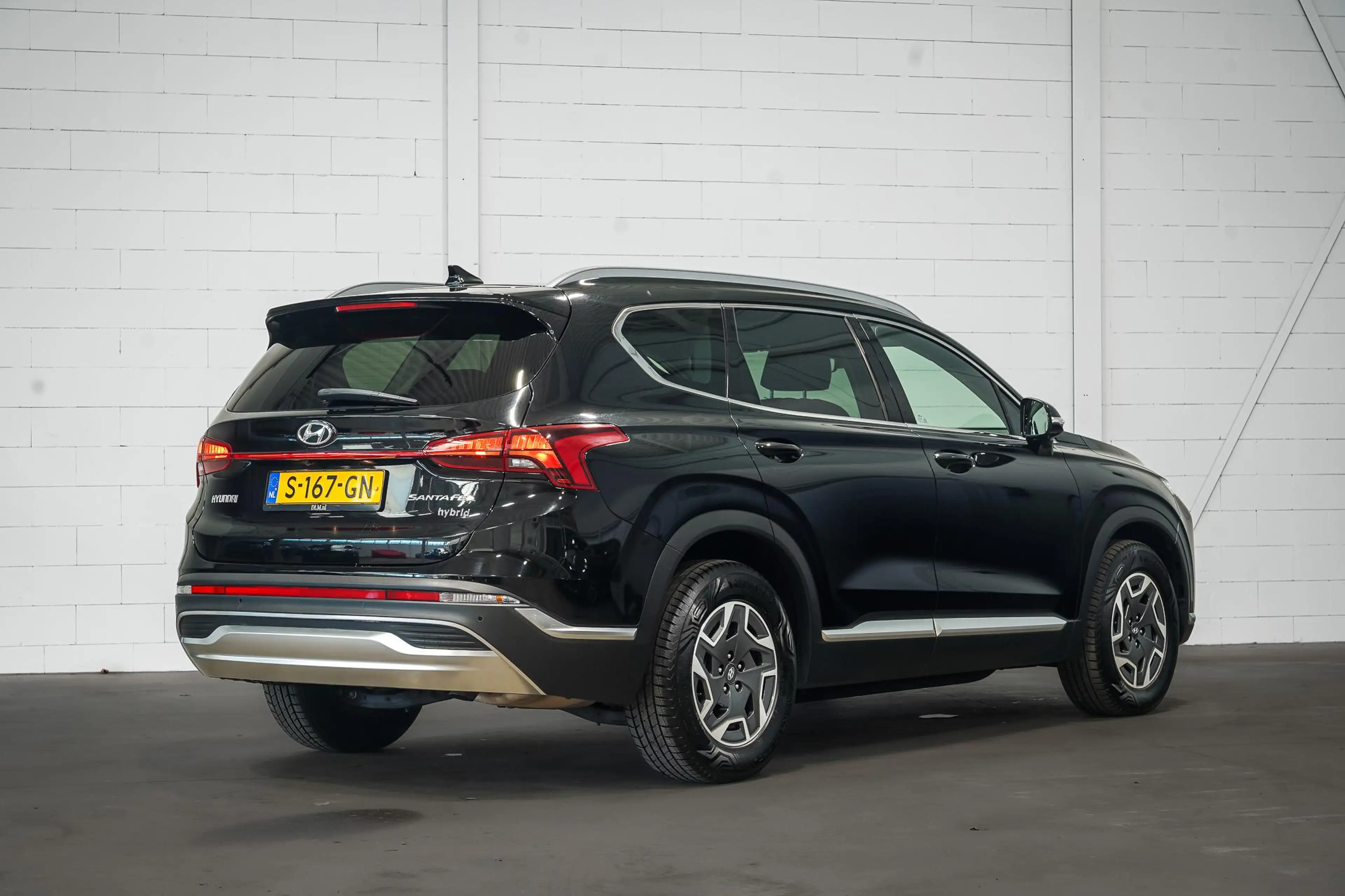 Hyundai SANTA FE 1.6 T-GDI HEV Comfort Smart Sky 7p. | Panoramadak| — photo 2
