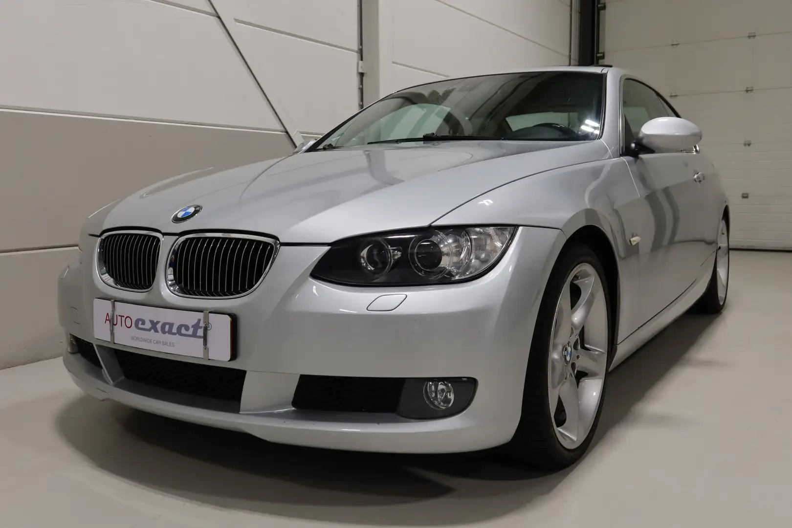 BMW 330 3-serie Coupé 330i High Executive I org NL I Histo Gris - 1