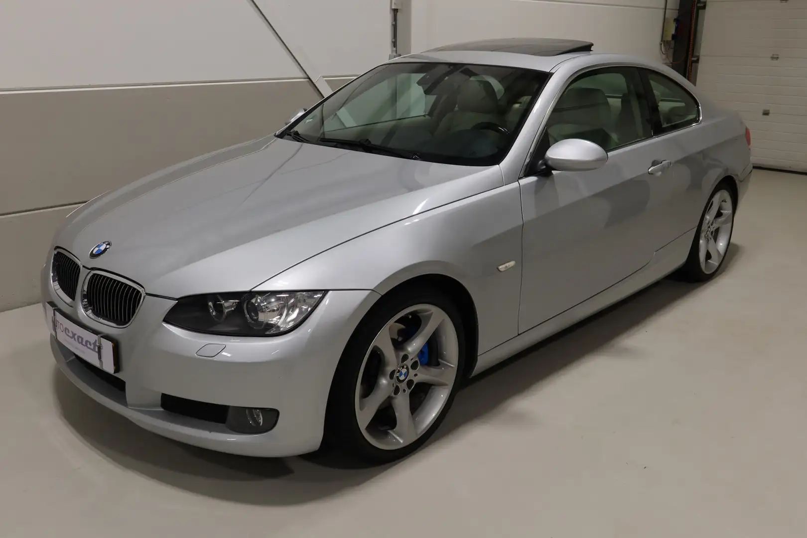 BMW 330 3-serie Coupé 330i High Executive I org NL I Histo Gris - 2