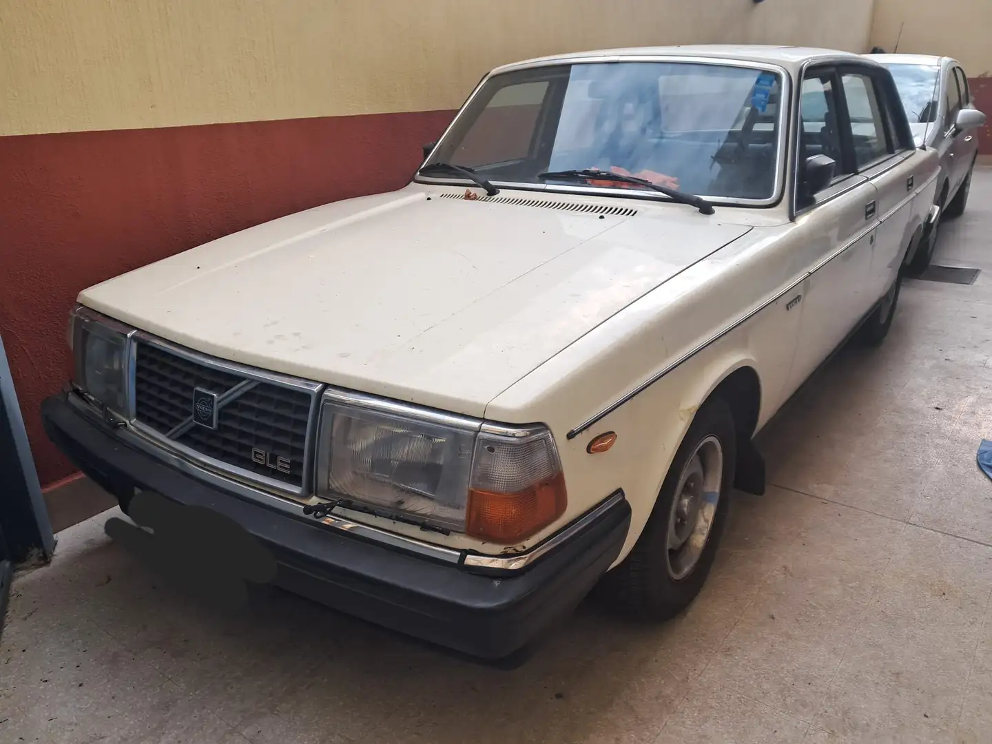 Volvo 244 GLE Wit - 1