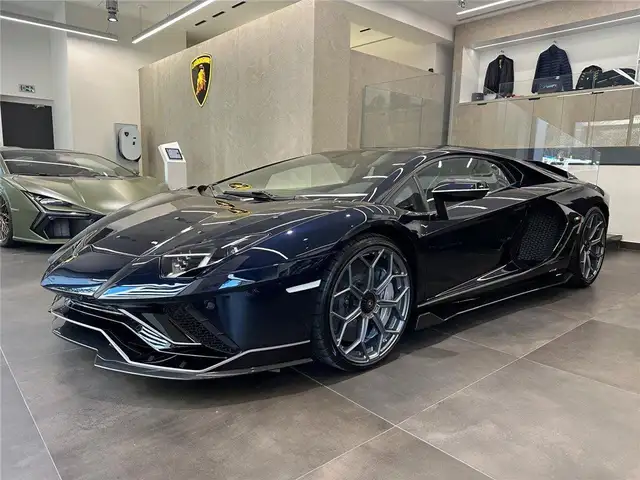 Lamborghini Aventador ultimae 6.5 V12 780
