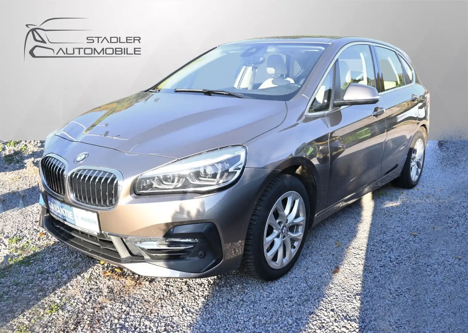 BMW 220 i Active Tourer Luxury Line*AUTOM*PAN0DACH*.. Beige - 1