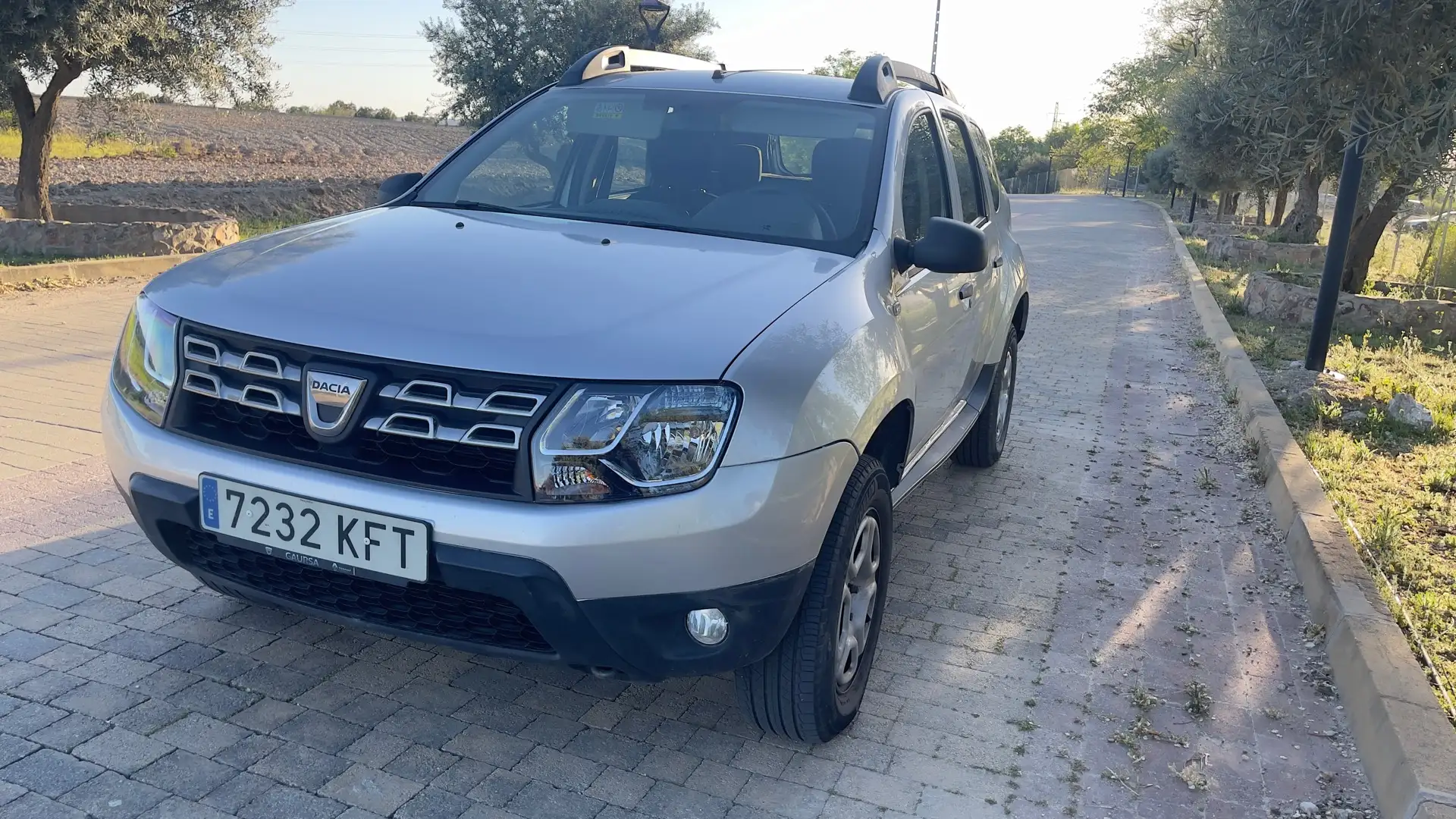 Dacia Duster 1.6 Ambiance 4x2 115 Gris - 1