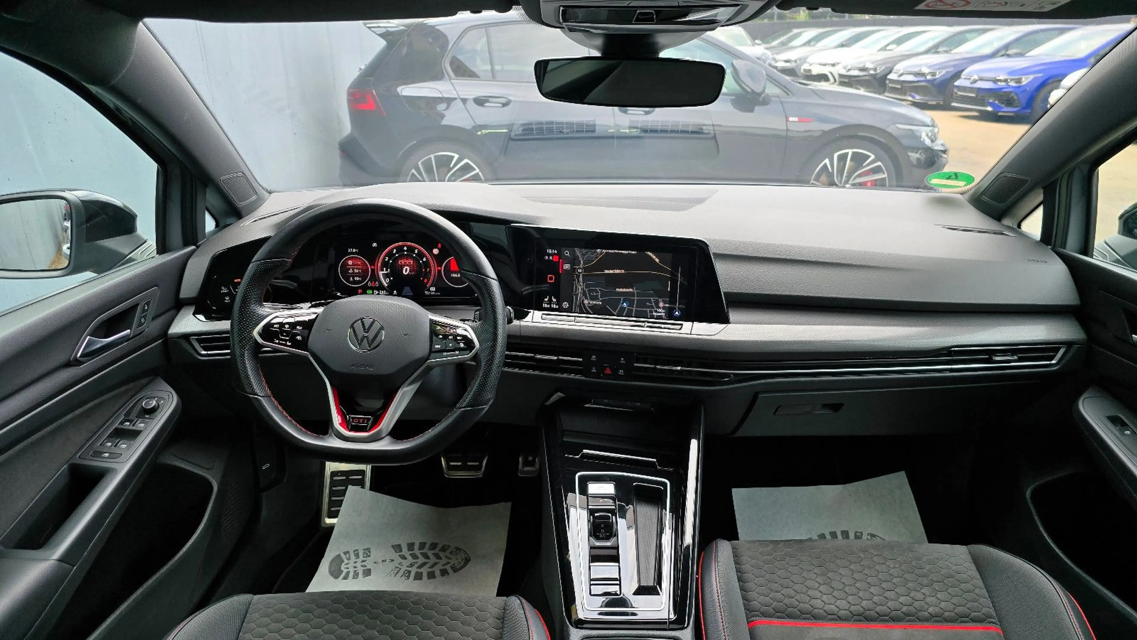 Volkswagen Golf 8  GTI Clubsport DSG * Akrapovic*Black*Pano — photo 5