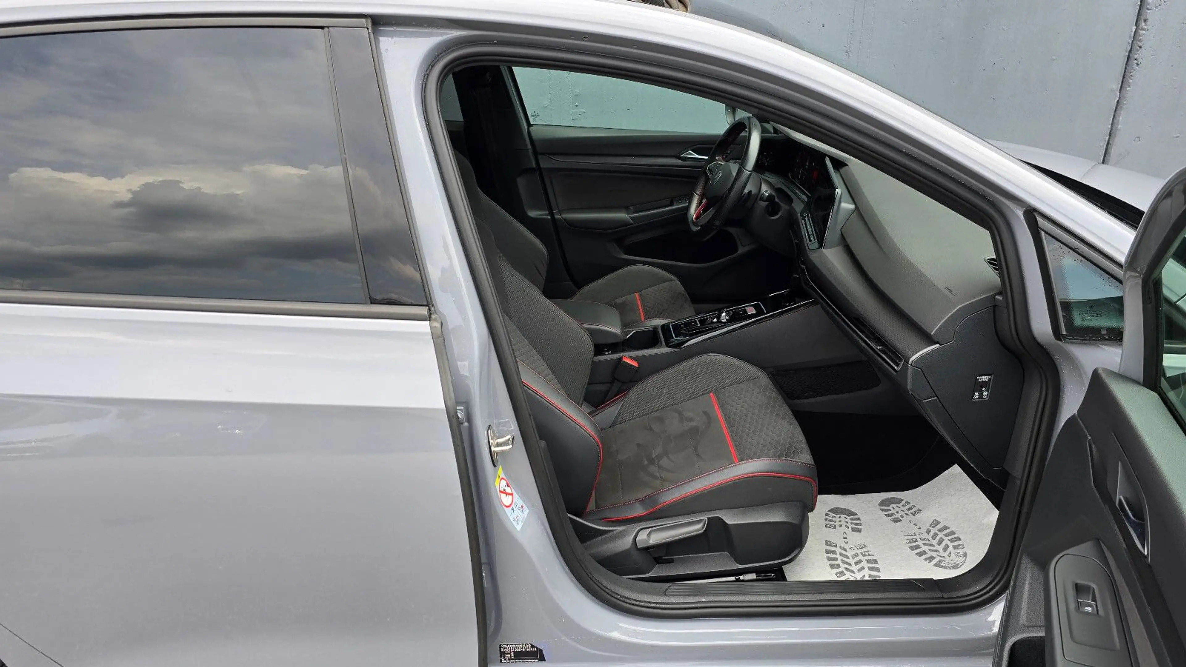 Volkswagen Golf 8  GTI Clubsport DSG * Akrapovic*Black*Pano — photo 7