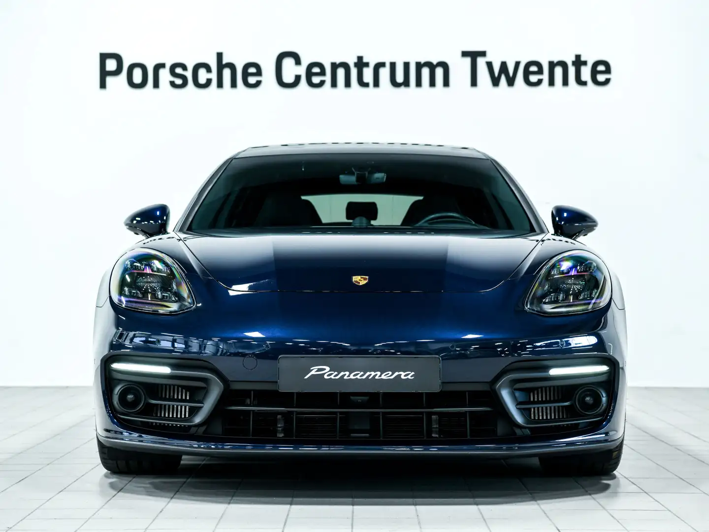 Porsche Panamera 4 E-Hybrid Sport Turismo Platinum Edition Blauw - 2