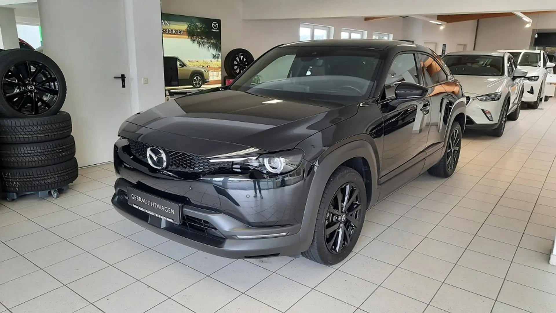 Mazda MX-30 35,5 kWh e-SKYACTIV 145 PS AdVantage Černá - 1