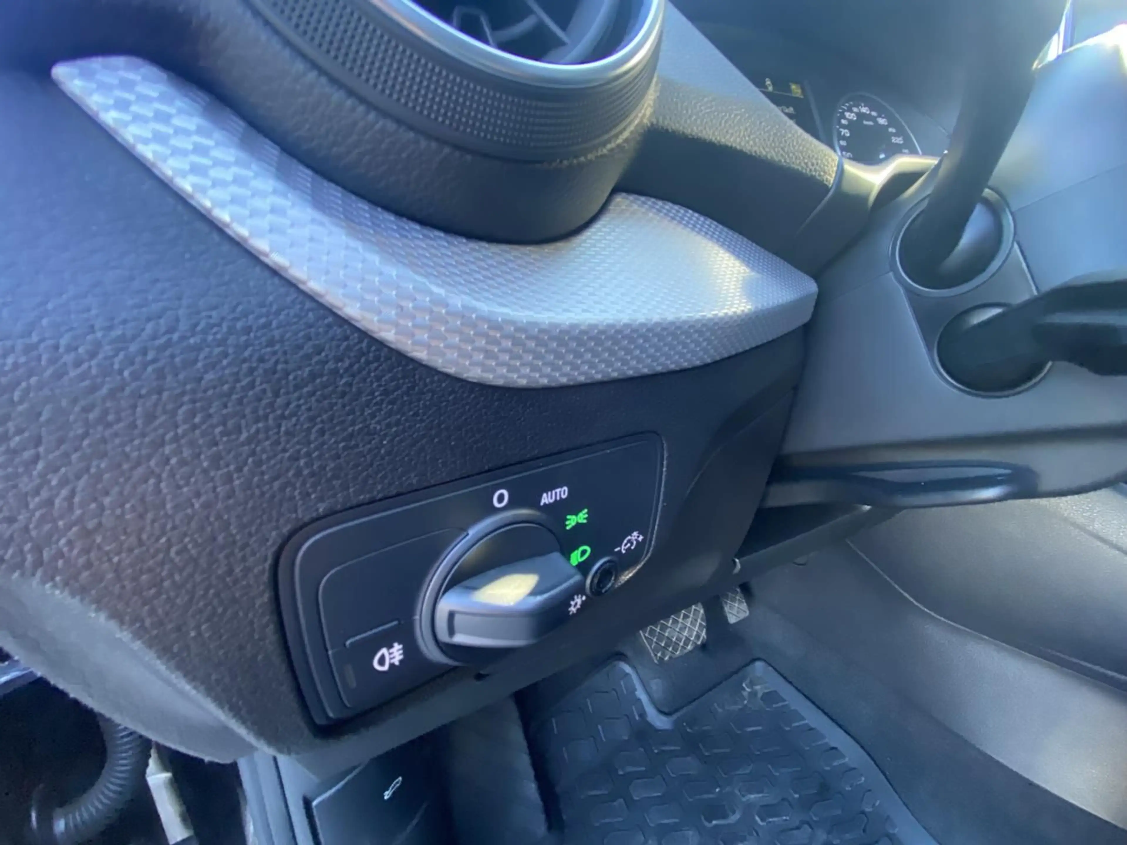 Audi Q2 35 1.5 TSI S-tronic advanced OPTIKPAKET-SCHWA — photo 10