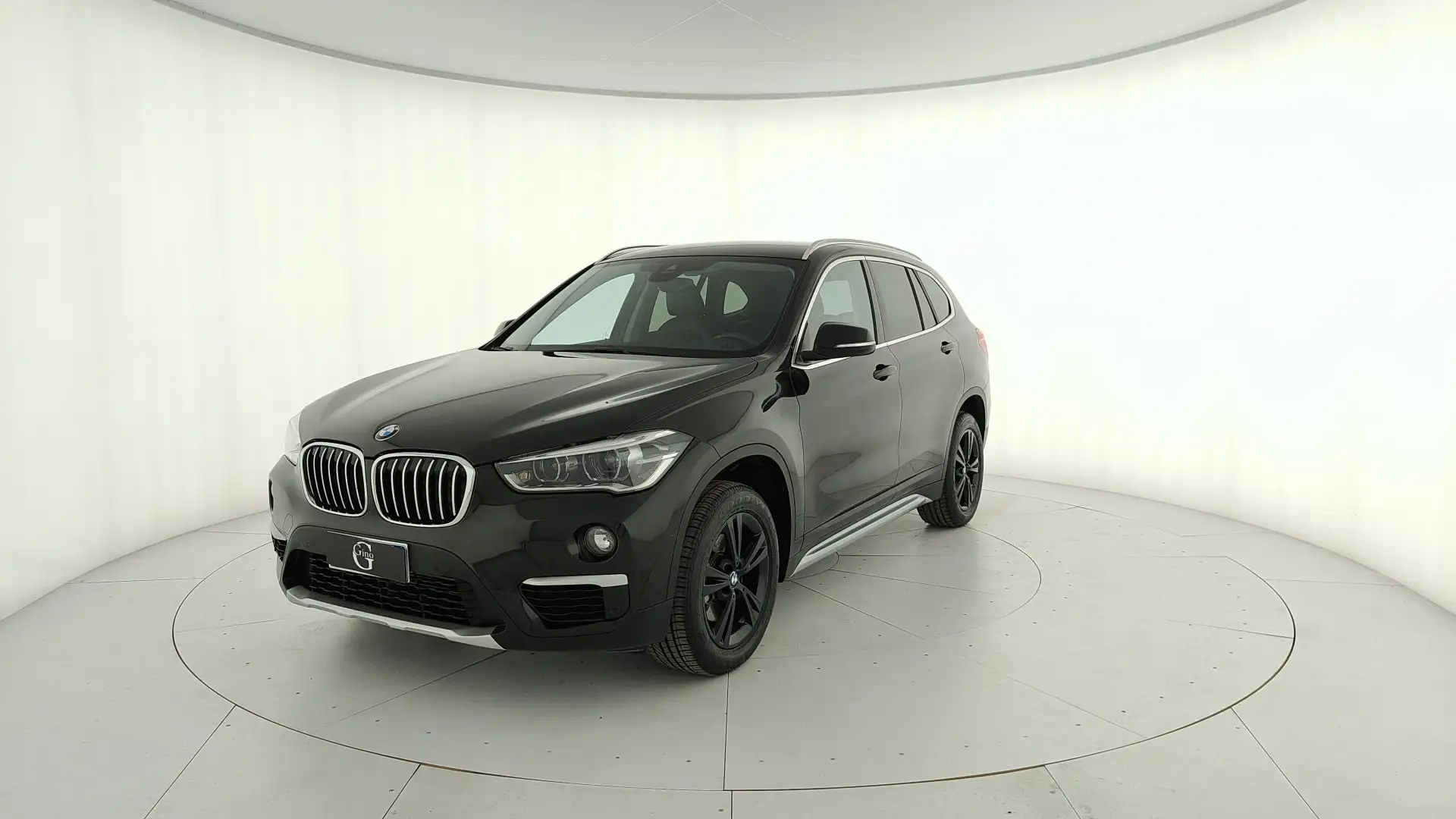 BMW X1 sdrive18d xLine auto Noir - 1
