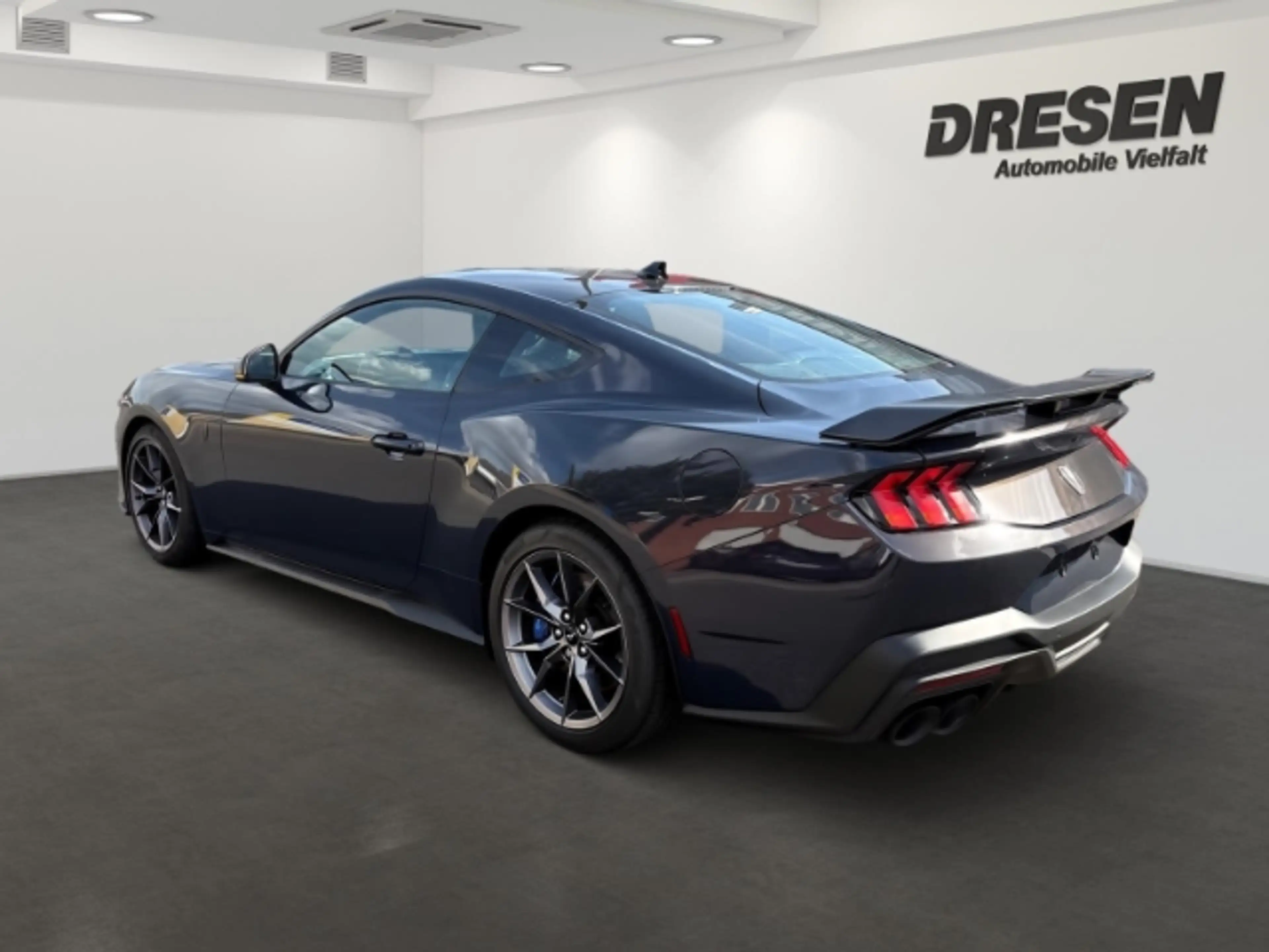 Ford Mustang Fastback 5.0 Ti-VCT V8 334 kW Dark Horse + Bremssä — photo 4