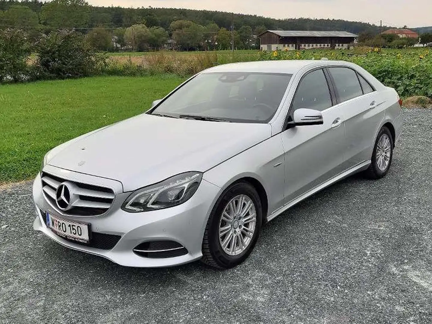 Mercedes-Benz E 250 E+250+BlueTEC Avantgarde A-Edition Aut Avantgarde Silber - 2