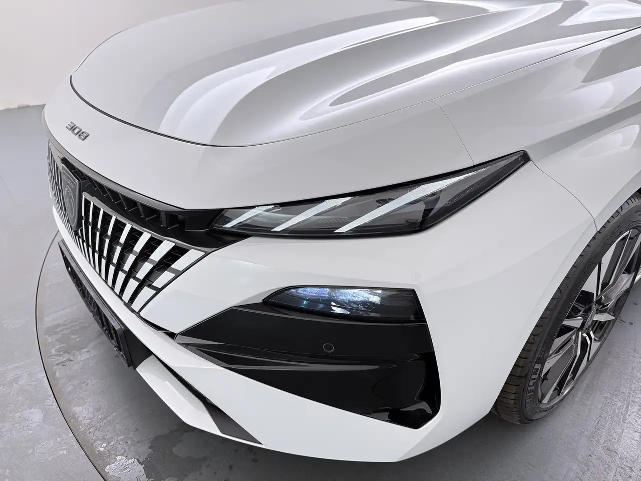 Peugeot 308 2026 — фото 12