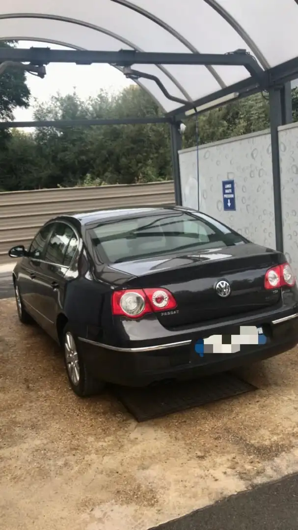 Volkswagen Passat 1.9 TDI Noir - 2