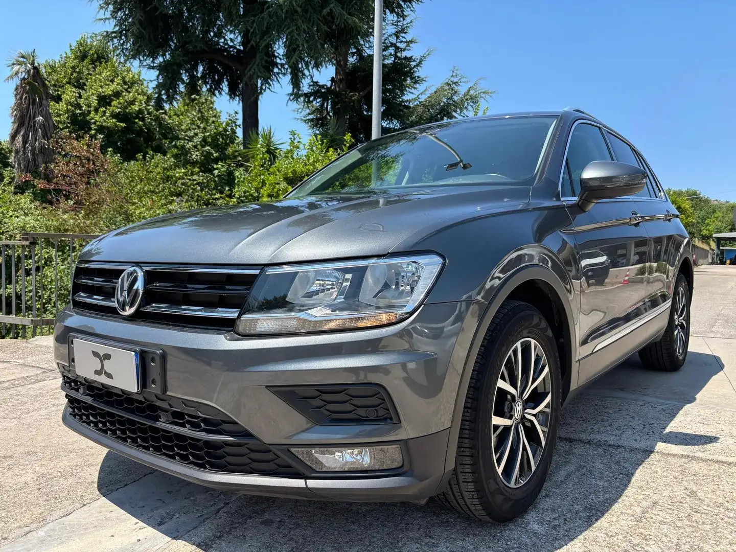 Volkswagen Tiguan Tiguan II 2016 1.5 tsi Business 130cv Grigio - 2