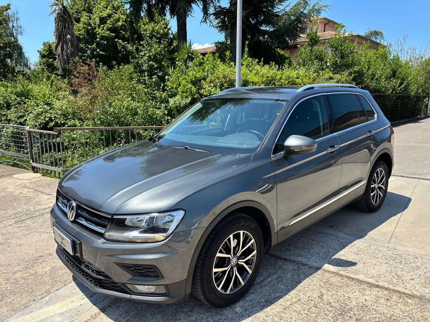 Volkswagen Tiguan Tiguan II 2016 1.5 tsi Business 130cv Grigio - 1