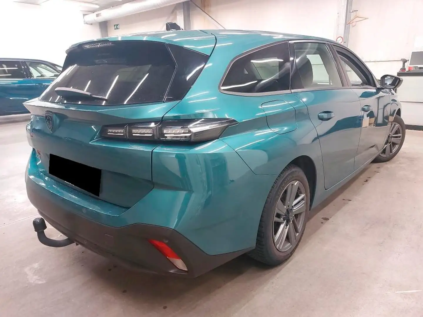 Peugeot 308 308 SW BlueHDi 130PK EAT8 Active Pack With Connect Blau - 2