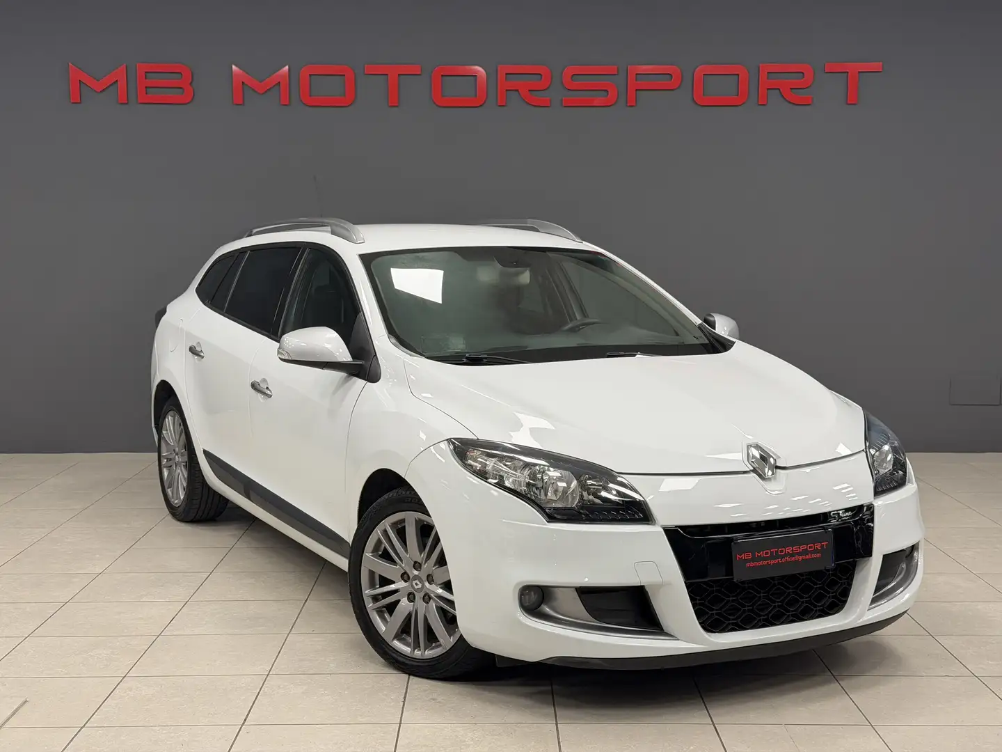 Renault Megane Megane SporTour 1.5 dci Gt Line 110cv Weiß - 1