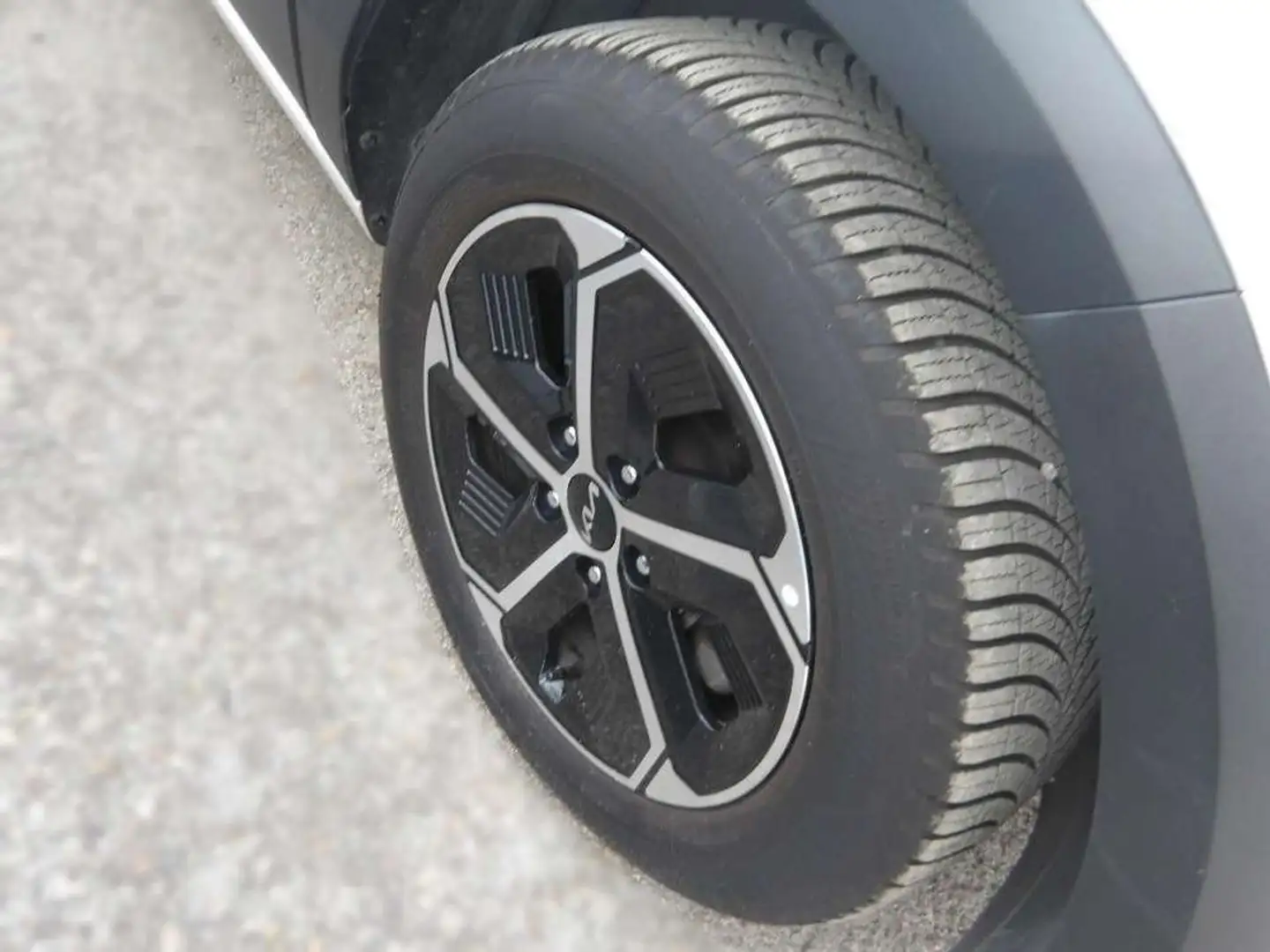 Kia Niro 1.6 HEV Concept Blanco - 1