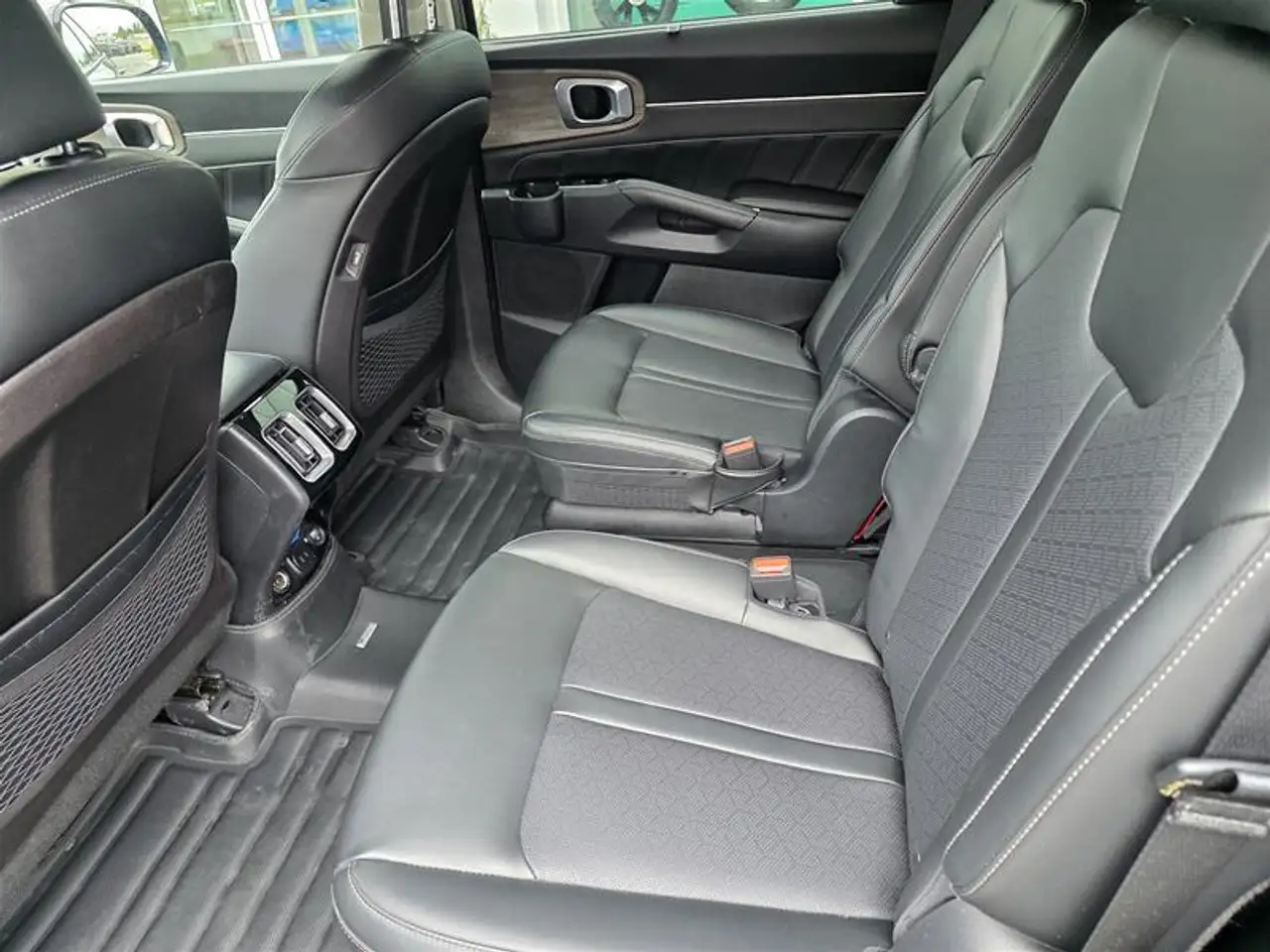 Kia Sorento снимка Kia Sorento