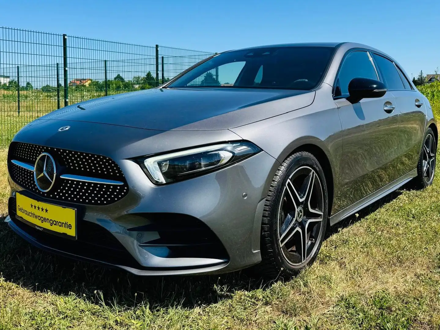 Mercedes-Benz A 180 A 180 Automatik Grau - 2