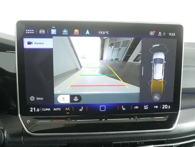 Volkswagen Golf view 10