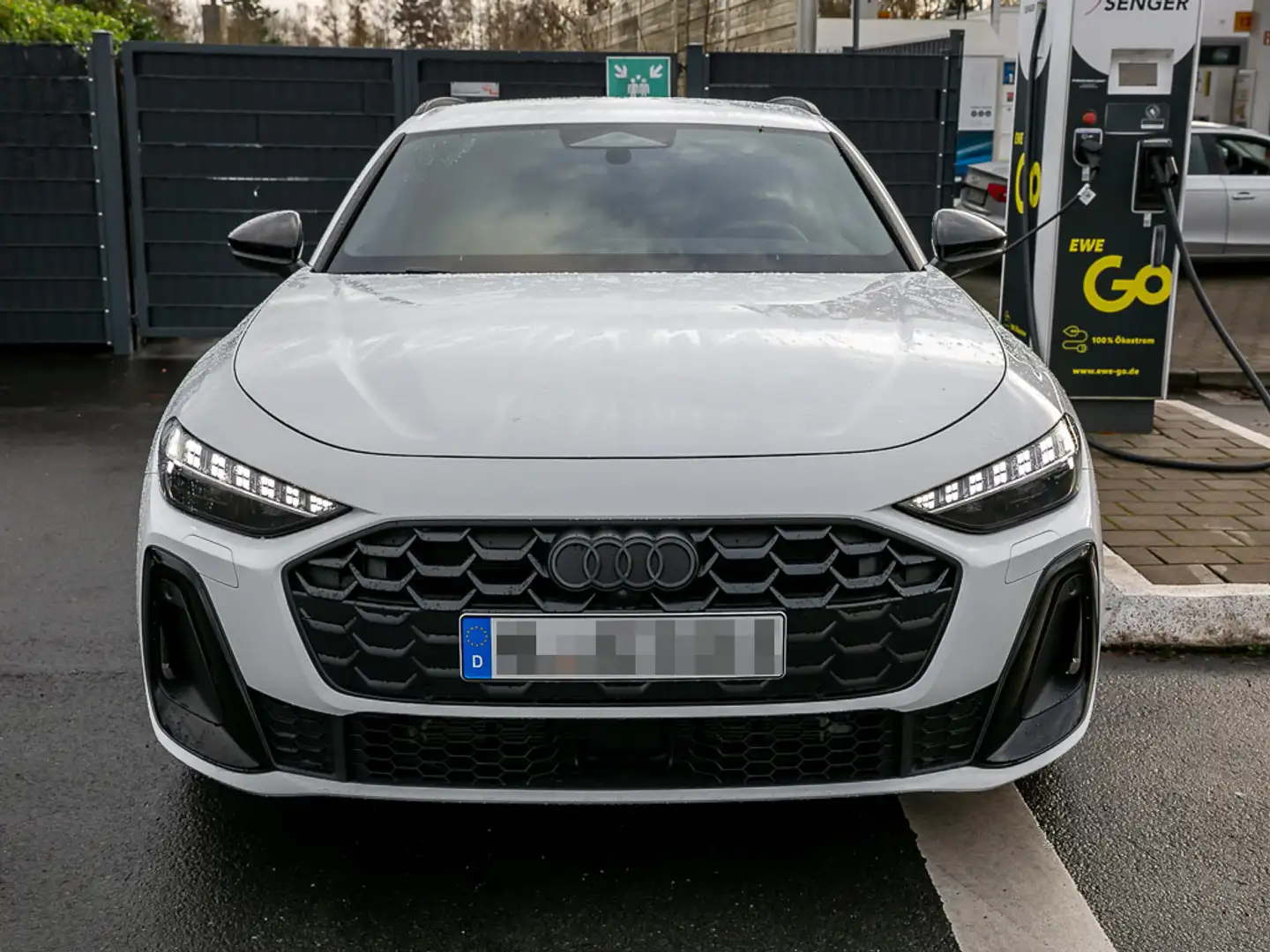 Audi A5 Avant e-hybrid quattro MMI experience plus Blanc - 2